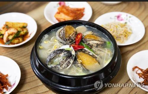 전복 황태해장국 연합뉴스 자료사진