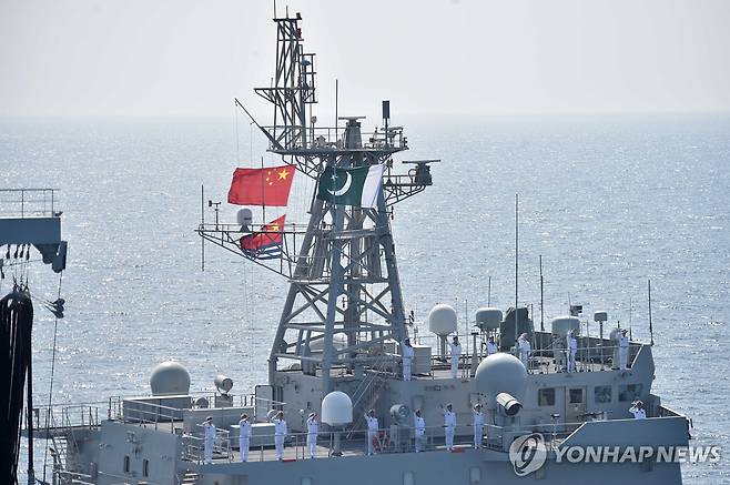 중국의 군함 [EPA 연합뉴스 자료사진]