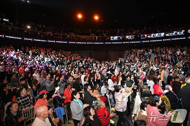 대성회 '몽골이여 일어나라, 빛을 발하라'는 지난달 30일부터 5월2일까지 울란바토르 아사 아레나(ASA ARENA)에서 열렸다.