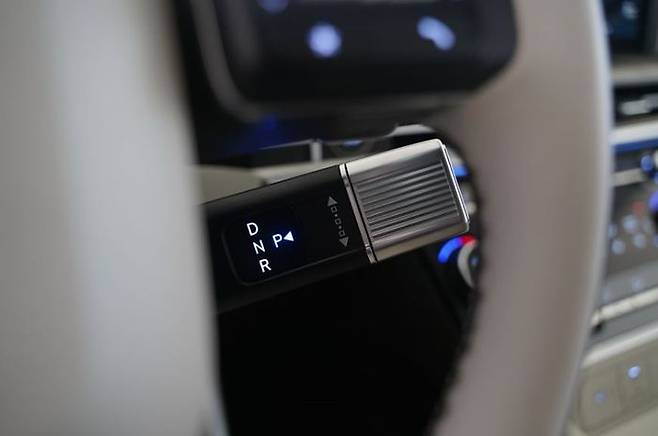 칼럼식 변속 레버. 현대자동차그룹 공식 블로그 캡처