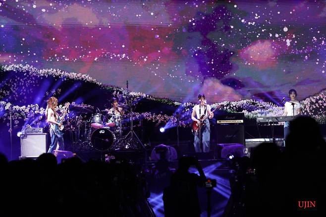 알렌워커 타이페이 공연 오피셜 인스타  QWERㄷㄷ