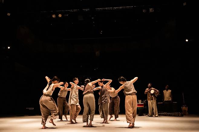 "Les Voyageurs du Lointain" (Arts Council Korea)