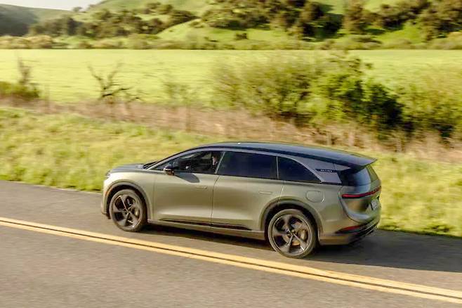 루시드 그래비티