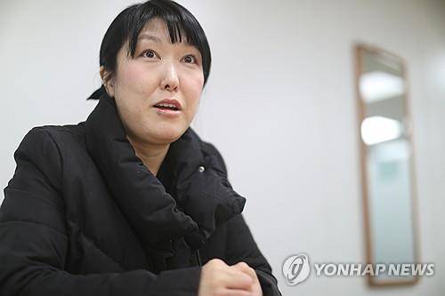 연합뉴스와 인터뷰 중인 김수빈 나부협 회장 [진성철 기자 촬영]
