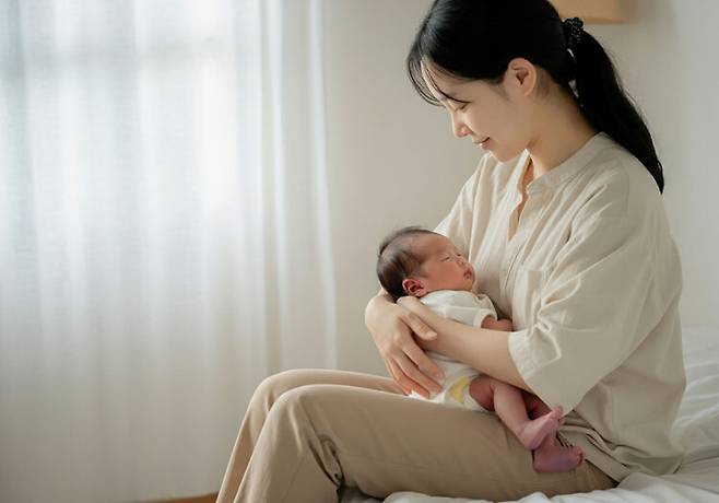 초미숙아가 출생 후 엄마와 피부 접촉을 하는 것은 모유 수유에 긍정적으로 작용하지만 인지 능력 향상에는 큰 차이가 관찰되지 않았다. [사진=클립아트코리아]