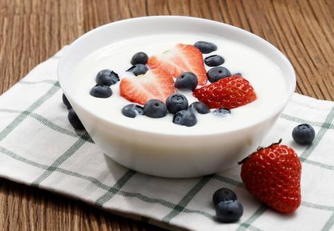 블루베리 등 베리류는 특히 여성의 건강 노화에 좋다. 플라보노이드 성분이 든 다른 과일도 같은 효과를 낸다. [사진=게티이미지뱅크]