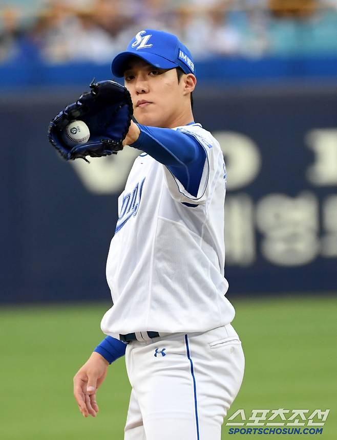 24일 대구 라이온즈파크에서 열린 삼성 라이온즈와 KIA 타이거즈의 경기. 삼성 원태인이 숨을 고르고 있다. 대구=박재만 기자 pjm@sportschosun.com/2025.04.24/