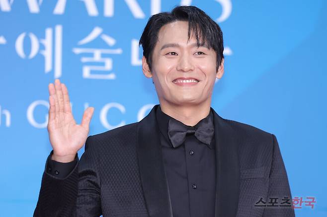 '제61회 백상예술대상 with 구찌' 레드카펫 행사에 참석한 배우 최대훈. 25.5.5 ⓒ이혜영 기자 lhy@hankooki.com