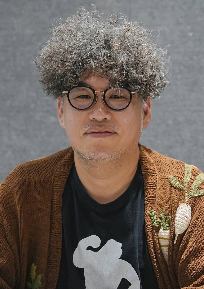 김홍선 감독./웨이브