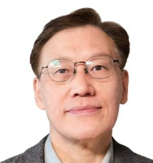 최인한 시사일본연구소 소장 - 일본 전문 저널리스트,  현 숙명여대 미래교육원 강사,  전 일본 유통과학대학 객원교수, ‘일본에 대한 새로운 생각’ 저자