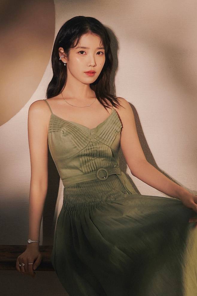 제이에스티나 아이유