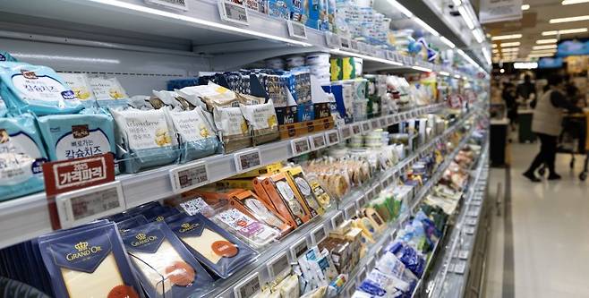 서울 시내의 한 대형 마트에 식품들이 진열돼 있다. 뉴스1