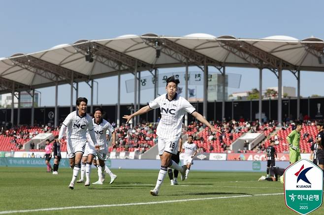 이랜드 정재민의 골 세리머니. 사진=프로축구연맹