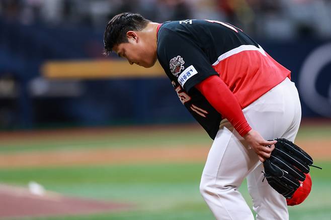 6일 고척 키움전 등판을 마무리한 뒤 인사하는 조상우. KIA 제공