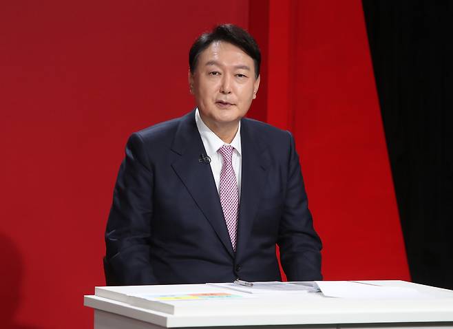 2021년 10월20일 대구 MBC에서 열린 국민의힘 대선 경선 후보자 대구·경북 합동토론회에 윤석열 후보가 발언하고 있다. 연합뉴스