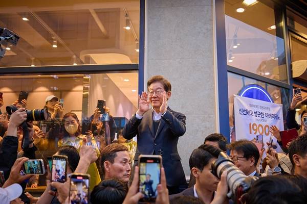 ▲ 이재명 더불어민주당 대선 후보. 사진=페이스북 '이재명의 페이지'