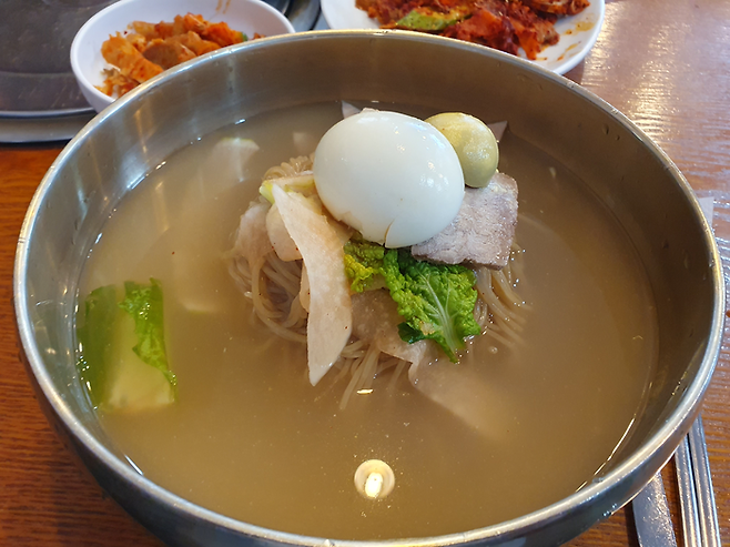 우래옥 ‘평양냉면’. 이효석 기자