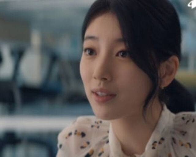 수지는 '안나'에서 이중적 심리를 가지고 있는 유미 역할을 맡았다. / 쿠팡 플레이 '안나' 캡처