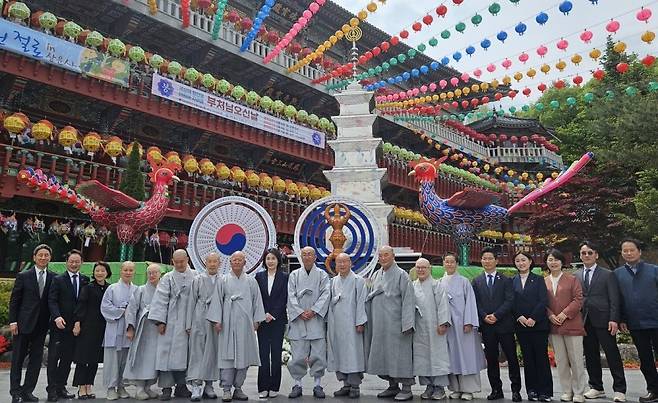 천태동 춘천 삼운사 방문한 김혜경씨. [연합뉴스 독자 제공]
