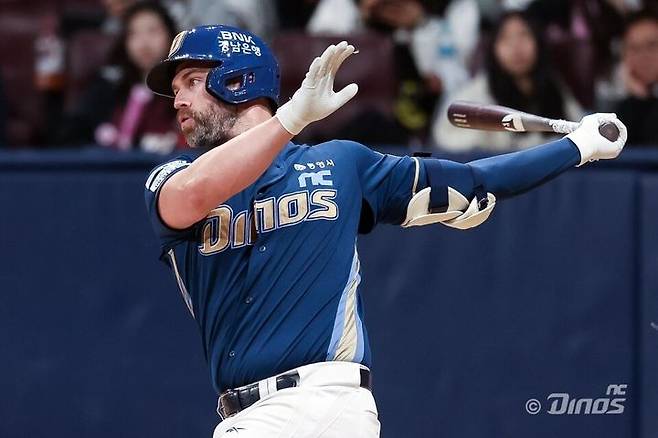 [서울=뉴시스] 프로야구 NC 다이노스 맷 데이비슨이 지난달 5일 고척스카이돔에서 열린 2025 신한 쏠뱅크 KBO리그 키움 히어로즈와의 경기에서 타격을 시도하고 있다. (사진=NC 다이노스 제공) 2024.04.05. *재판매 및 DB 금지