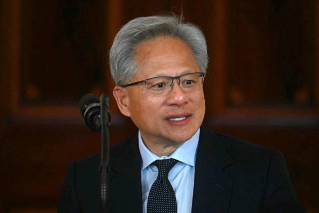 젠슨 황 엔비디아 최고경영자(CEO)가 지난달 30일(현지 시간) 미국 워싱턴DC 백악관에서 열린 투자 행사에서 연설하고 있다. AFP연합뉴스