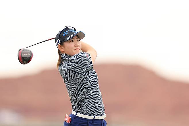 이와이 치사토가 지난 2일 미국 유타주 아이빈스의 블랙데저트 리조트에서 열린 LPGA투어 블랙데저트 챔피언십 1라운드에서 티샷을 날리고 있다. ｜게티이미지