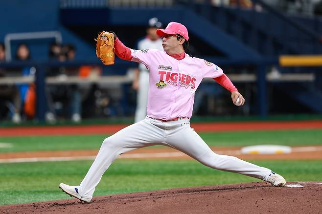 KIA 양현종이 지난 5일 고척 키움전에서 역투하고 있다. KIA 타이거즈 제공