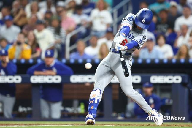 LA 다저스 김혜성이 6일(한국시간) 마이애미전에서 5회초 안타를 터트리고 있다. /AFPBBNews=뉴스1