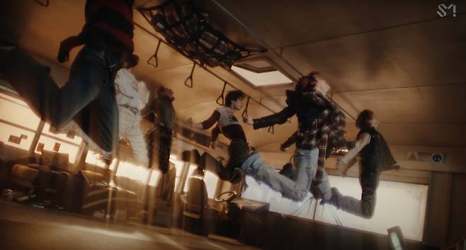 사진=그룹 라이즈 '잉걸' MV 캡처