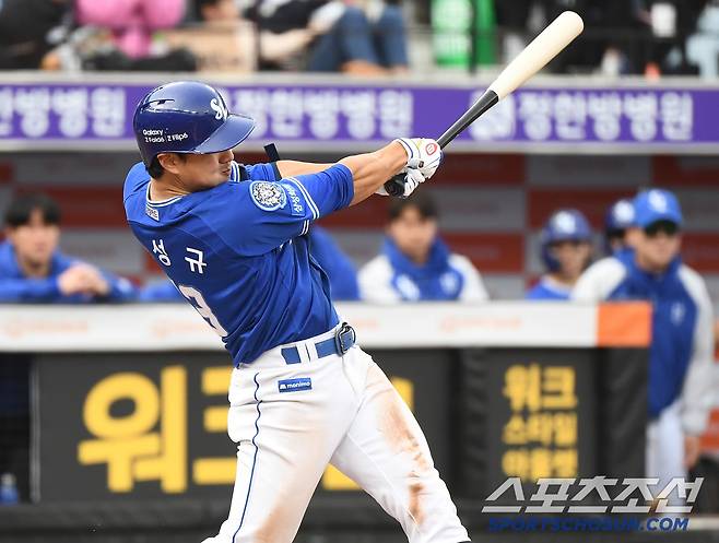 6일 대전 한화생명볼파크에서 열린 삼성-한화전. 이성규가 타격하고 있다. 대전=정재근 기자 cjg@sportschosun.com/2025..5.6/