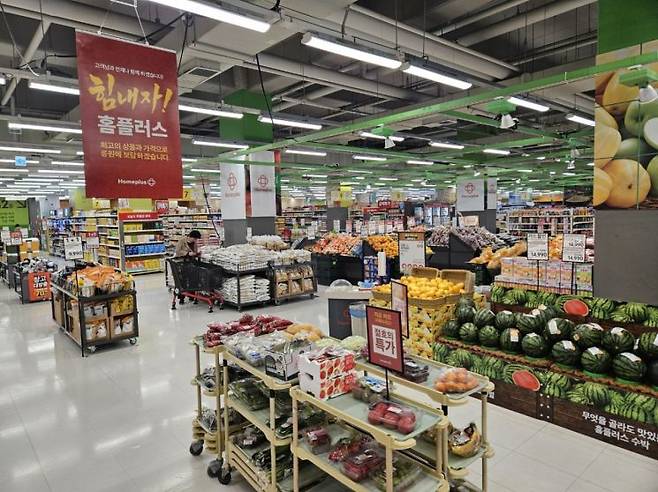 3일 오후 경기도 하남시 홈플러스 경기하남점 매장. 연휴를 맞아 나들이 고객 수요가 있을 날인데도 매장이 눈에 띄게 한산하다. 사진=박재현 기자