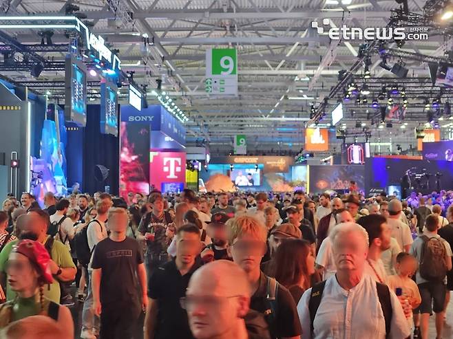 해외 게임 전시회에 몰린 인파