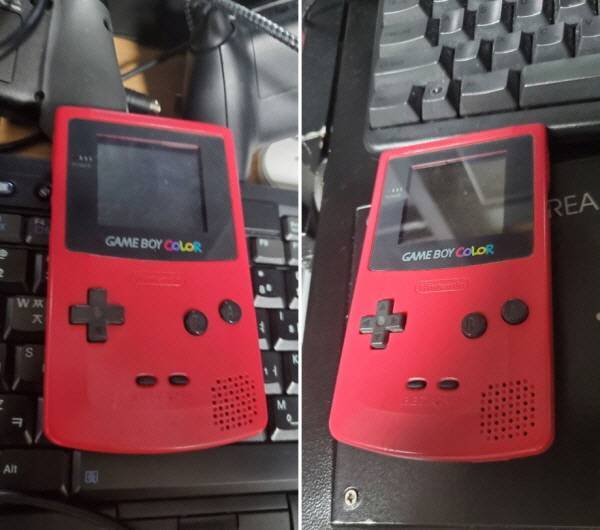 집에 정크로 널부러져있던 게임보이 칼라. 닌텐도 정품이다. 원래 버건디 색인데 좀 더 밝게 나와서 붉은색 같아 보인다.