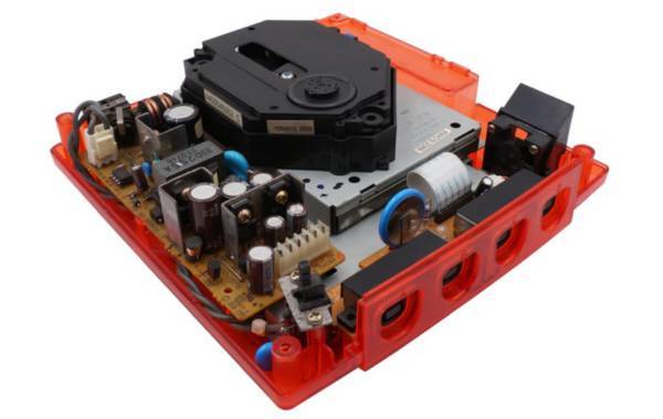 케이스에 기판을 안착한 모습. 안정적인 장착이 가능하다