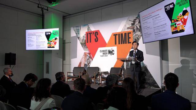 김태흠 충남지사가 지난해 9월 23일 미국 뉴욕 글래스하우스에서 열린 ‘2030 글로벌 메탄 감축 전략 토론’에서 기조연설을 하고 있다. 충남도 제공