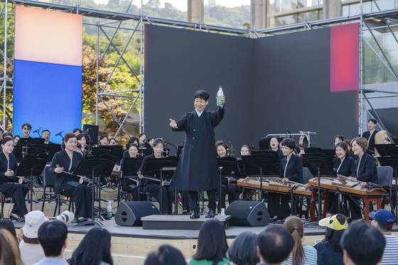 지난해 국립국악관현악단이 국순당과 협업했던 ‘애주가’. [사진 국립극장]
