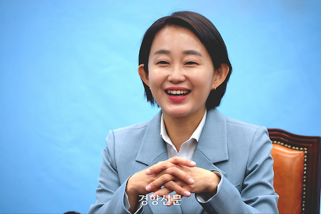 김재연 진보당 대선 후보가 지난달 23일 국회 본관 진보당 회의실에서 경향신문 기자와 인터뷰를 하고 있다. 성동훈 기자