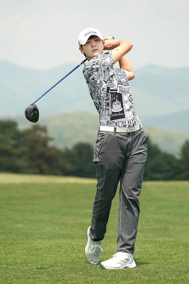 박성현이 LET 아람코 코리아 챔피언십부터 프리미엄 골프웨어 브랜드 아이스버그골프를 입고 활약한다. 세마스포츠마케팅