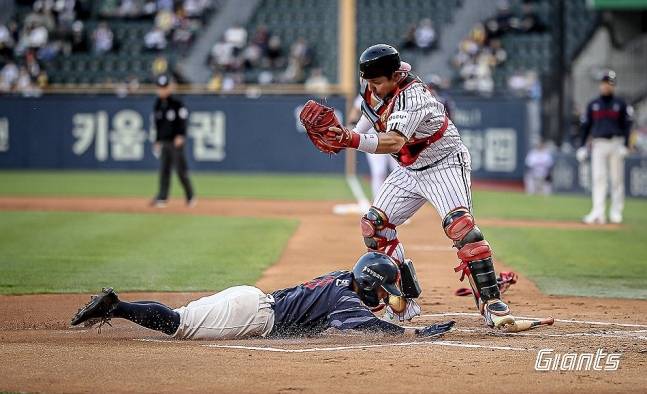 황성빈이 중수골 골절 부상으로 이탈했다. 사진=롯데 자이언츠