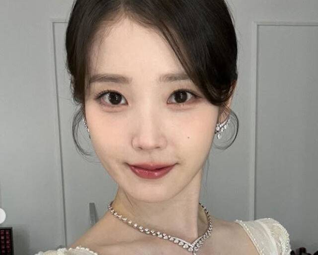 아이유의 사진에 팬들이 감탄을 금치 못했다. / 아이유 소셜미디어 캡처