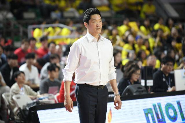전희철 감독./KBL