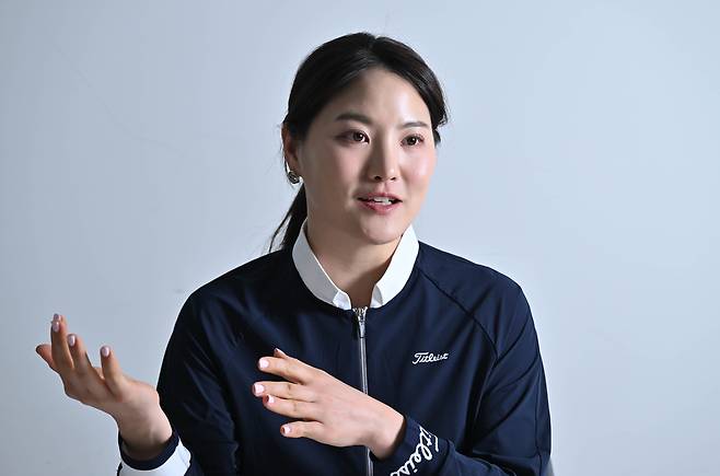 유소연이 최근 헤럴드경제와 인터뷰에서 대한골프협회 경기력향상위원에 선임된 소감과 함께 향후 주니어 선수들의 훈련 환경 개선에 대한 포부를 밝히고 있다.      임세준 기자