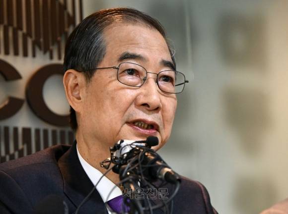 한덕수 무소속 대선 예비후보가 7일 서울 중구 한국프레스센터에서 서울외신기자클럽 초청 기자간담회를 갖고 있다. 2025.5.7 국회사진기자단