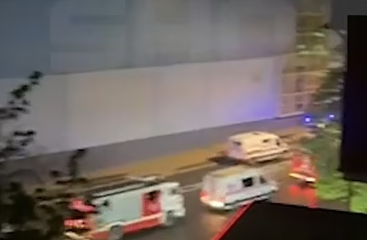 현지시간으로 6일 새벽 러시아 수도 모스크바로 날아든 드론 무리에 소방대와 구급대가 출동했다. 엑스 캡처