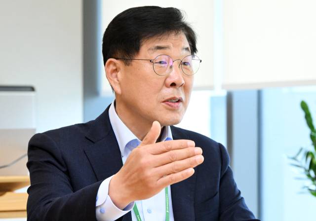 이기동 HD현대마린솔루션 대표가 경기 성남시 분당구 HD현대 본사에서 서울경제신문과 인터뷰를 하고 있다. 성남=오승현 기자