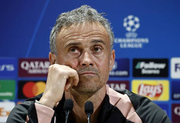 ▲ 루이스 엔리케 파리 생제르맹 감독은 접전 상황에서 선수 교체를 보수적으로 한다. 애스턴 빌라와의 8강 1, 2차전에 기회를 얻지 못했던 이강인에게 기회를 줄 것인지는 물음표다. ⓒ연합뉴스/REUTERS/AFP