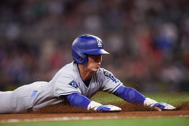 다저스 멀티 플레이어 김혜성은 6일(한국시간) 론디포파크에서 열린 '2025 메이저리그' 마이애미전에서 9번타자 2루수로 선발 출전했다. 이날 생애 첫 빅리그 선발 출전해 최종 성적 4타수 2안타 1타점 1득점 1도루로 7-4 팀 승리에 보탬이 됐다. 연합뉴스 REUTERS