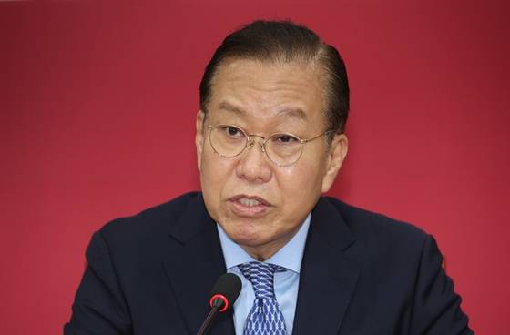 권영세 국민의힘 비상대책위원장이 오늘(8일) 국회에서 열린 비상대책위원회의에서 발언하고 있다. 〈사진=연합뉴스〉