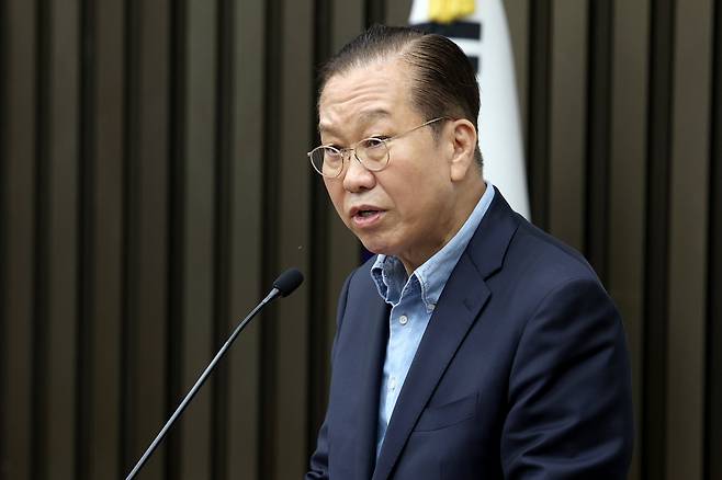 권영세 국민의힘 비상대책위원장이 6일 오후 서울 여의도 국회에서 열린 의원총회에서 발언하고 있다. /뉴스1