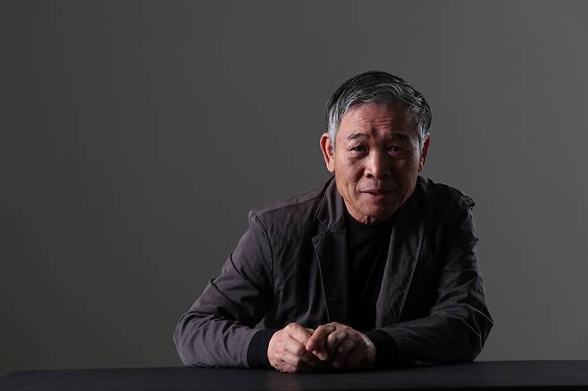 가수 정태춘이 지난달 29일 서울 마포구 한겨레신문사를 찾았다. 정용일 선임기자 yongil@hani.co.kr